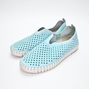 ISLE JACOBSEN Sneakers Womens Size 37 Blue Perforated Tulip Slip On‎ Boat Beach